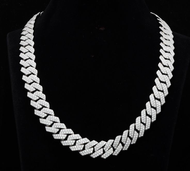 Miami Cuban Link – 925 Silver | VVS1 D-Color Moissanite Necklace